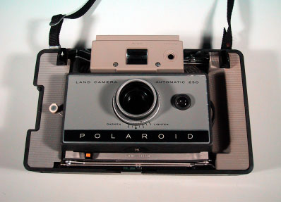 ポラロイド２３０ランドカメラ